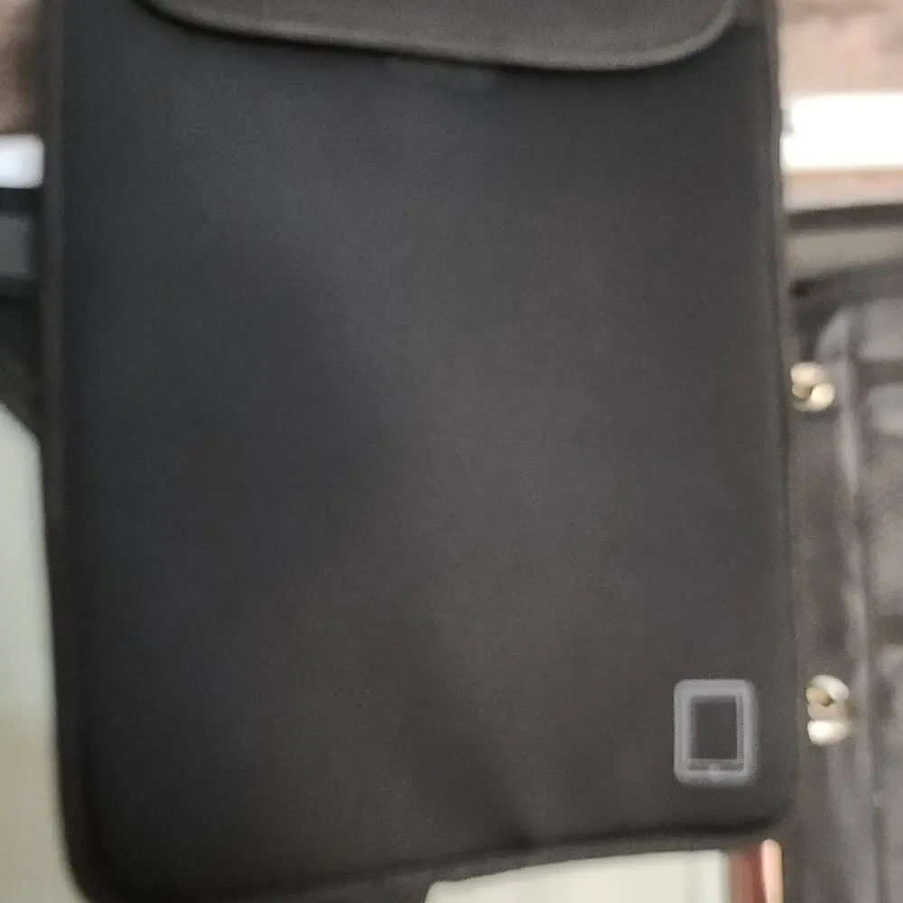 Renwick Notebook Binder Bag